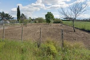 Terreno fronte strada vicino al mare