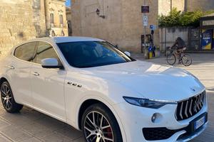 Maserati Levante V6 Diesel 275 CV AWD Gransport