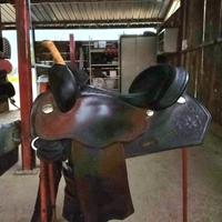 Sella Westwood classic barrel dark brown flower