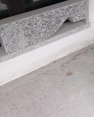Mensola balcone in granito serizzo