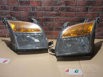 due fari anteriori ford fusion 2006