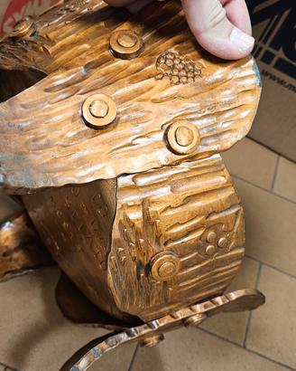fioriera ornamentale in rame forgiato a mano