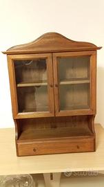 Mobiletto con vetrina portaoggetti