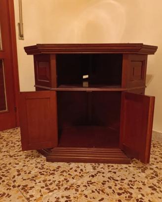 mobile angolo TV