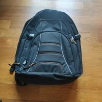 Zaino porta PC 17 Pollici Amazon Basics