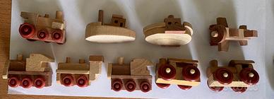 Ovetti kinder trenini aerei navi in legno