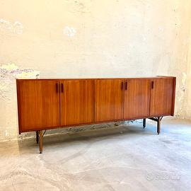 Credenza in teak in stile scandinavo anni ‘60.
