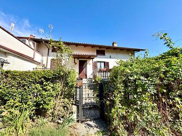 CASA SEMINDIPENDENTE A REANO