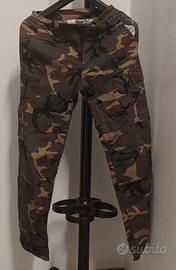 Jeans stile mimetico militare, taglia M, usato
