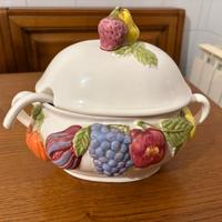 Zuppiera in ceramica con mestolo