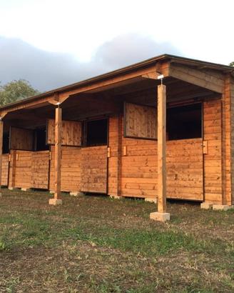 scuderia in legno spessore 45mm abete nordico