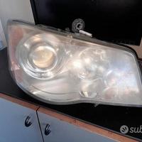 Faro Anteriore Destro Xenon Per Voyager 2010