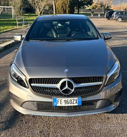 MERCEDES CLASSE A -180d sport automatica