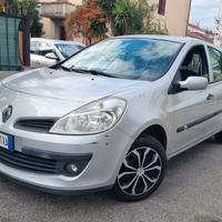 Renault Clio 1.2 16V 5 porte Le Iene