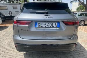 Jaguar F Pace 204 cv mild hybrid black edition