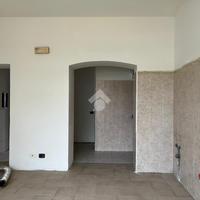 NEGOZIO A MONTECHIARUGOLO