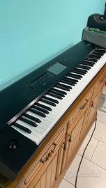 Korg Nautilus 88 + accessori + custodia