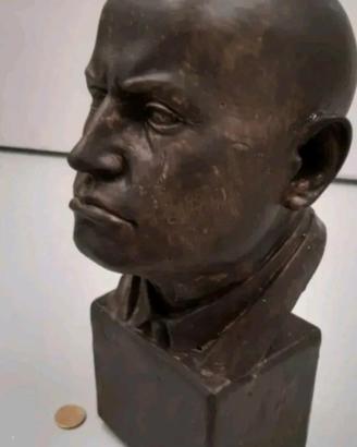 busto Benito mussolini
