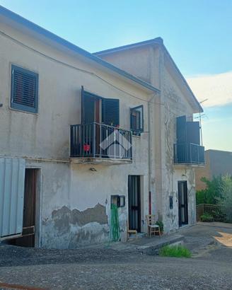 CASA SEMINDIPENDENTE A SANTA PAOLINA