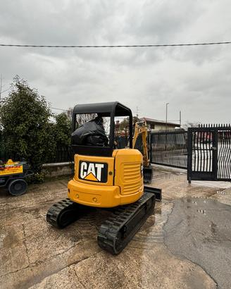 E165 Mini escavatore 30 q Caterpillar 303E