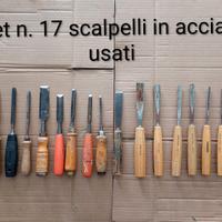 Set n. 17 scalpelli in acciaio usati 