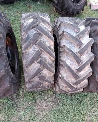 Pneumatici 10 0/75 15.3 bkt