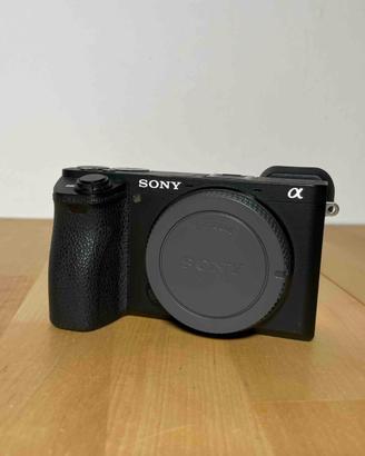 Sony A6500 4K + Cage SmallRig + 3 Batterie + Dummy