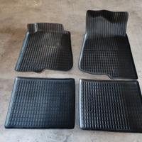 Tappetini a vaschetta Volvo 240
