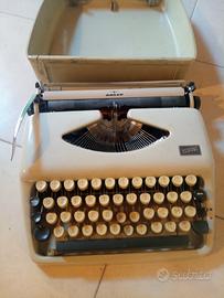 macchina da scrivere 