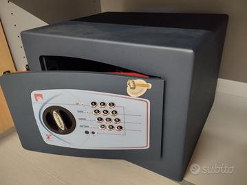Cassaforte elettronica digitale 