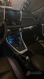 Toyota rav4 modello louge