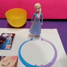 Elsa Frozen Kinder Pasqua 2026 Montata per Foto