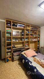 Libreria in legno massello