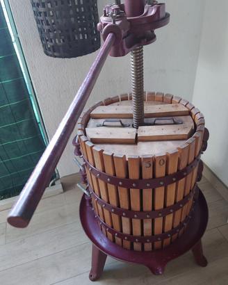 Torchio per uva con pigiatrice 