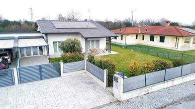 PORZIONE DI BIFAMILIARE A VIVARO