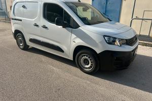 Peugeot partner 1.5 diesel 3 posti full optional