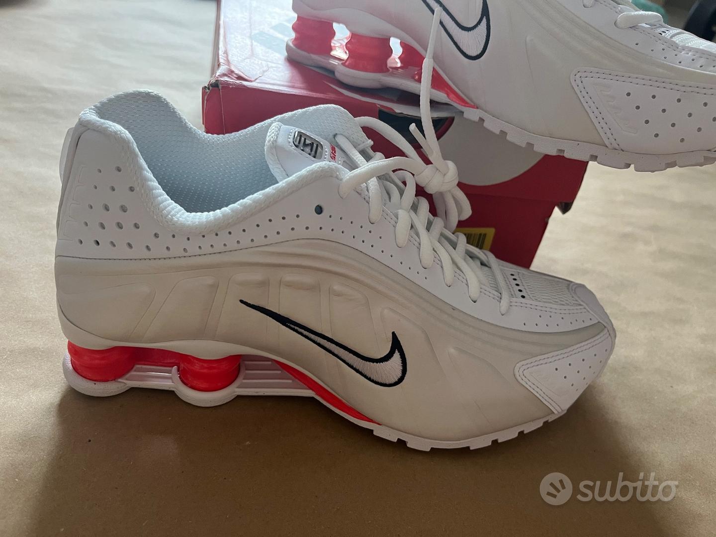 Nike Shox r4 bianche metalliche rosse - Abbigliamento e Accessori In ...