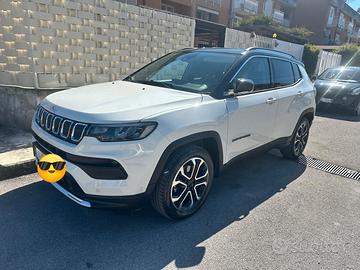 Jeep Compass 1600   130 CV