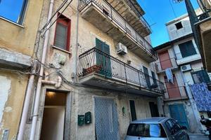 Zona Villagrazia Semi indipendente su 2 livelli