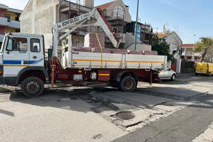 Iveco 115-17 gru e ribaltabile