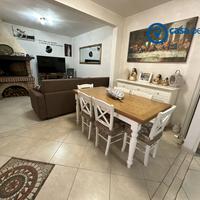 CASA INDIPENDENTE IN PIENO CENTRO CON AMPIO PARCO