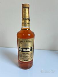 I.W. Harper Gold Medal Kentucky Bourbon Whisky