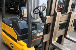 CARRELLO ELEVATORE vari modelli