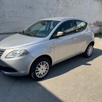 Lancia Ypsilon 0.9 TwinAir 85 CV 5 porte Metano Ec