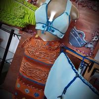 Resort outfit mare 3 pezzi: top, pareo, sacca