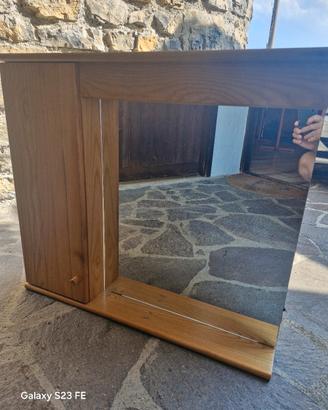 Mobiletto bagno con specchio e luce