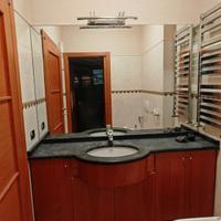 Mobile Bagno in Legno con Marmo Nero + Specchiera