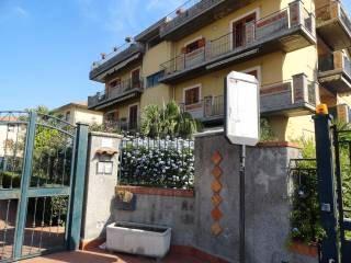 Galermo-Gravina, appartamento arredato + posto aut