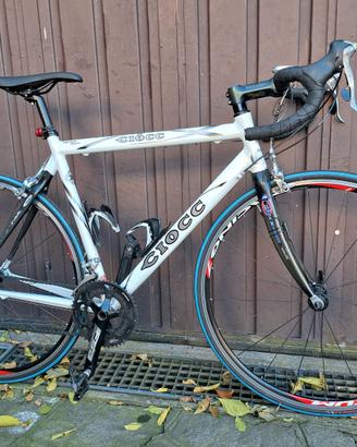 Ciocc alluminio e carbonio.