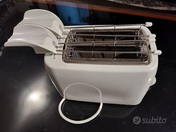 Tostapane elettrico con pinze raccoglibriciole